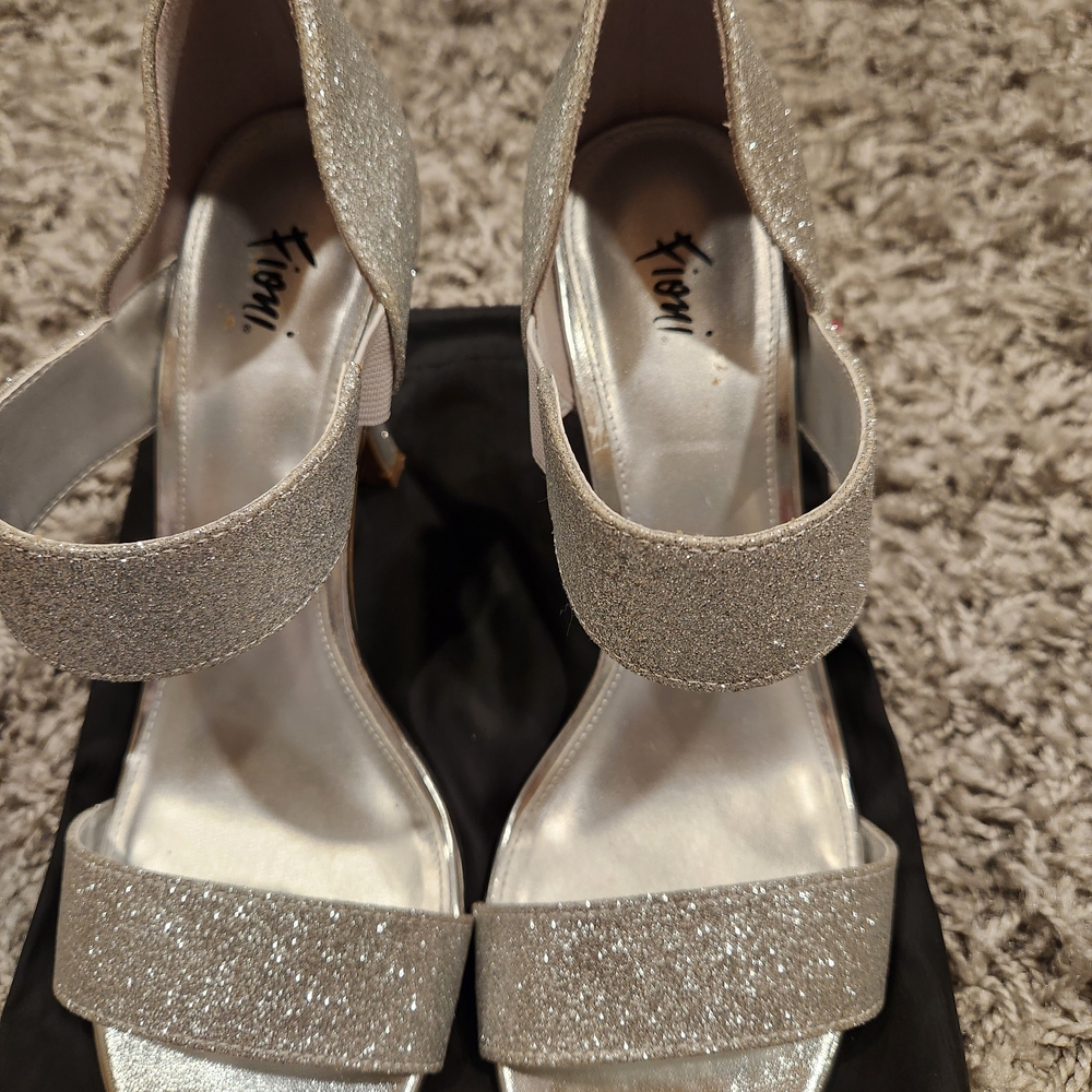 FIONI Silver Glitter Heels - Picture 2 of 2